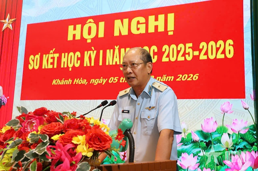 Huấn luyện phi công theo hướng hiện đại, sát thực tiễn chiến đấu